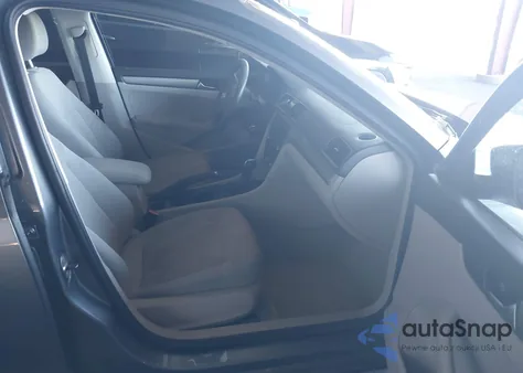 2013 Volkswagen Passat 2.5L S z USA, uszkodzony, nr VIN 1VWAP7A34DC012123